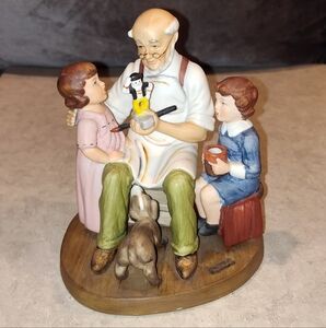 1980 NORMAN ROCKWELL CLUB ANNUAL FIGURINE "THE TOY MAKER" PORCELAIN STATUE